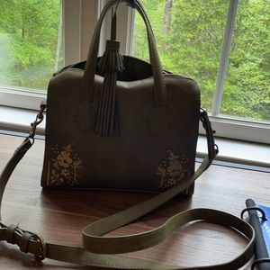 Crossbody purse